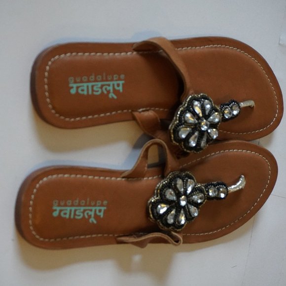 NWOT Guadalupe Brown Leather Bead/Stone Thong Sandals Sz 37/US 7* - Picture 4 of 5